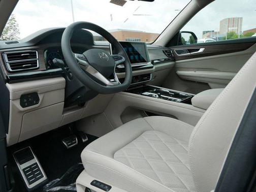 2025 Volkswagen Atlas 2.0T SEL Premium R-Line 4MOTION