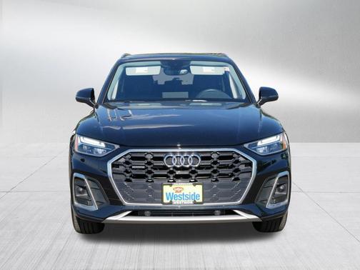 Mythos Black Metallic 2023 Audi Q5 45 S line Premium