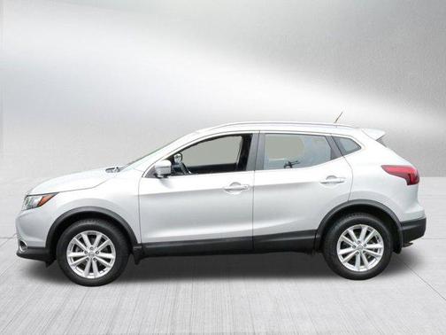 2017 Nissan Rogue Sport SV