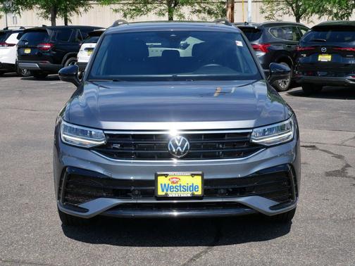 Platinum Gray Metallic 2023 Volkswagen Tiguan 2.0T SE R-Line Black 4MOTION