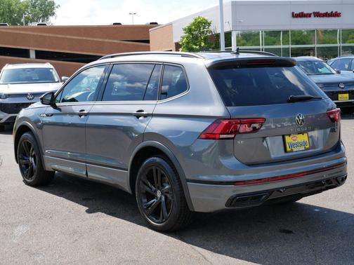 Platinum Gray Metallic 2023 Volkswagen Tiguan 2.0T SE R-Line Black 4MOTION