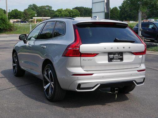 2022 Volvo XC60 Recharge Plug-In Hybrid T8 R-Design