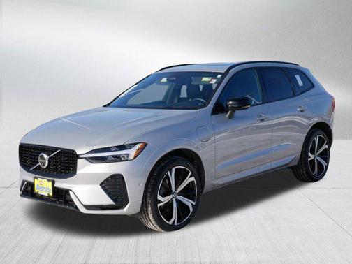 2022 Volvo XC60 Recharge Plug-In Hybrid T8 R-Design