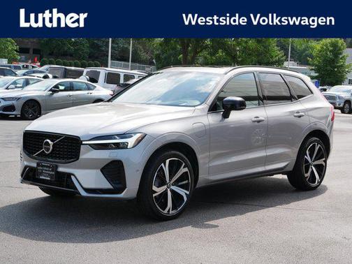 2022 Volvo XC60 Recharge Plug-In Hybrid T8 R-Design