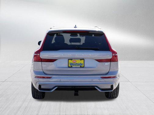 2022 Volvo XC60 Recharge Plug-In Hybrid T8 R-Design