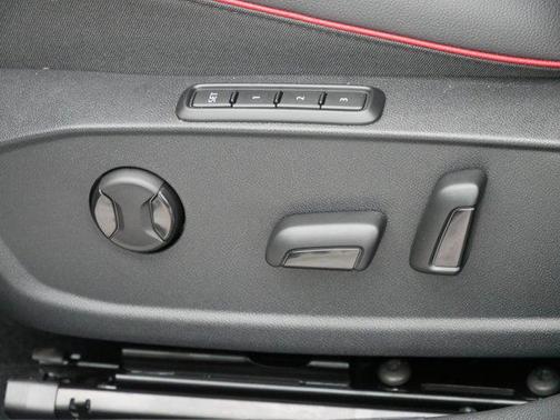 Kings Red Metallic 2026 Volkswagen Golf GTI 2.0T SE DSG
