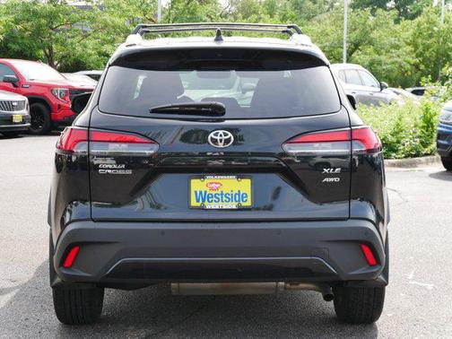 2022 Toyota Corolla Cross XLE