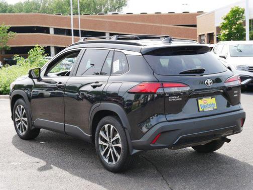 2022 Toyota Corolla Cross XLE