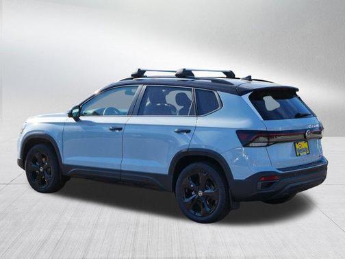 2025 Volkswagen Taos 1.5T SE Black