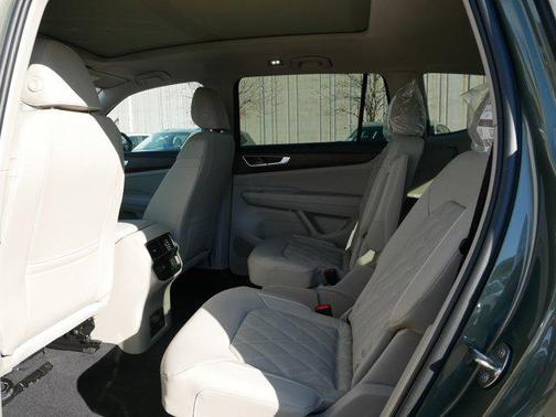 2026 Volkswagen Atlas 2.0T SEL Premium R-Line 4MOTION