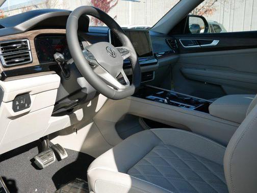 2026 Volkswagen Atlas 2.0T SEL Premium R-Line 4MOTION