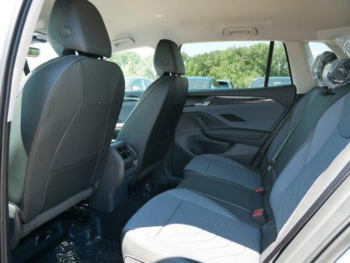 2025 Volkswagen Tiguan 2.0T SE 4MOTION