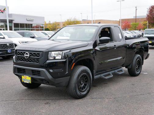 2022 Nissan Frontier S