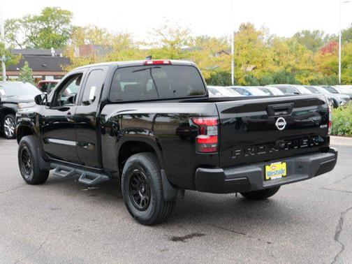 2022 Nissan Frontier S