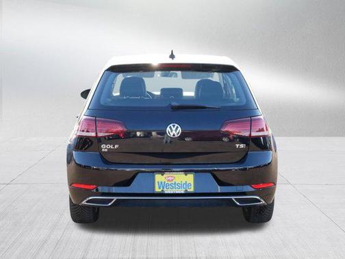2018 Volkswagen Golf TSI SE