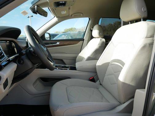 2026 Volkswagen Atlas 2.0T SE w/Technology 4MOTION