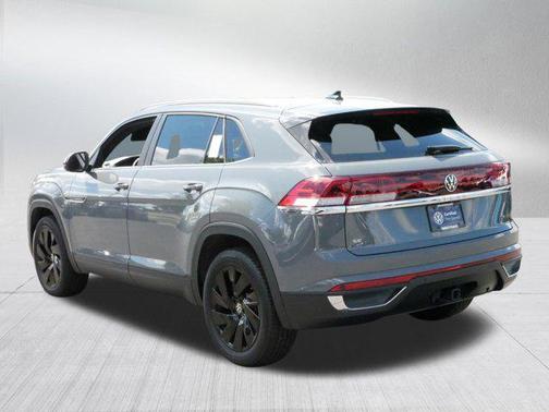2024 Volkswagen Atlas Cross Sport 2.0T SE w/Technology 4MOTION
