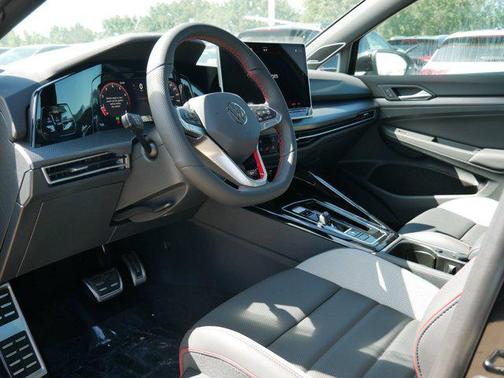 2025 Volkswagen Golf GTI 2.0T SE DSG
