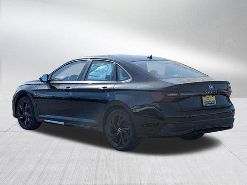 Deep Black Pearl 2026 Volkswagen Jetta 1.4T SE