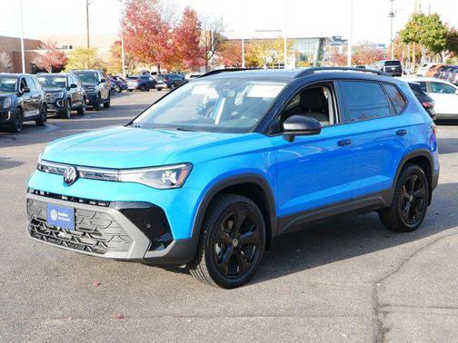 2025 Volkswagen Taos 1.5T SE Black