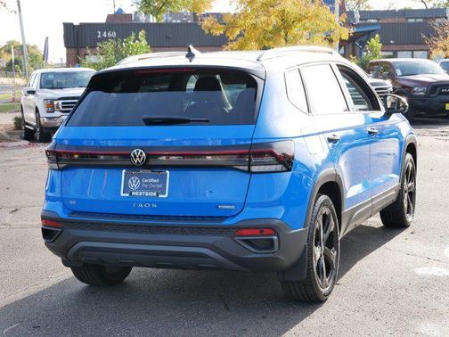 2025 Volkswagen Taos 1.5T SE Black