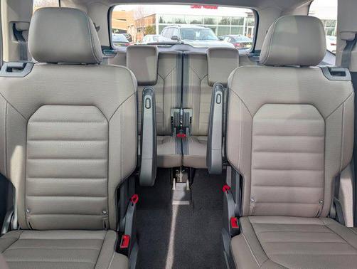 pure gray 2026 Volkswagen Atlas 2.0T SEL