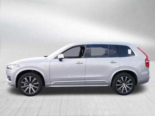 2024 Volvo XC90 B5 Plus Bright Theme