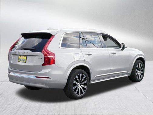 2024 Volvo XC90 B5 Plus Bright Theme