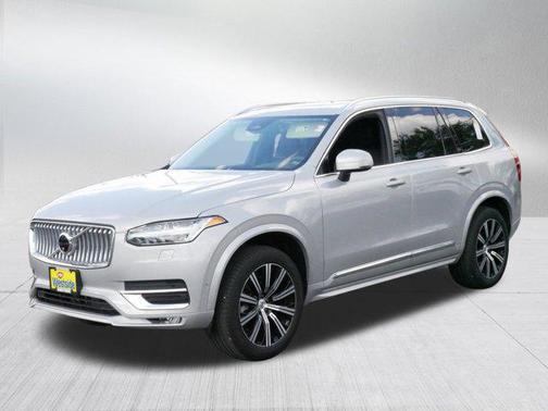 2024 Volvo XC90 B5 Plus Bright Theme