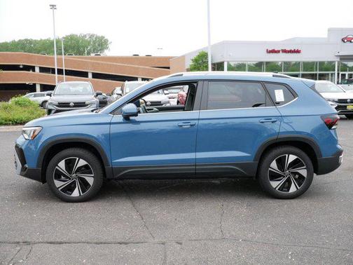 Monterey Blue Pearl 2025 Volkswagen Taos 1.5T SE