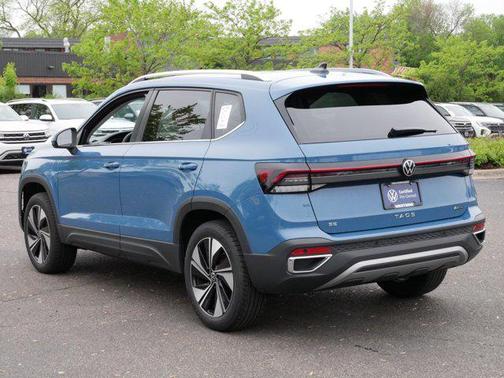 Monterey Blue Pearl 2025 Volkswagen Taos 1.5T SE