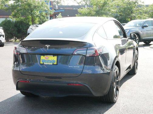 2024 Tesla Model Y Long Range Dual Motor All-Wheel Drive