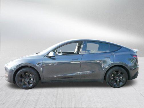 2024 Tesla Model Y Long Range Dual Motor All-Wheel Drive