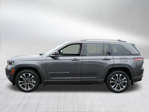 2022 Jeep Grand Cherokee 4xe Overland