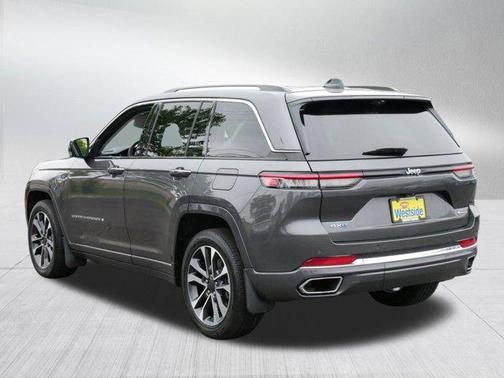 2022 Jeep Grand Cherokee 4xe Overland