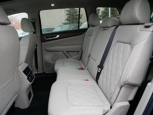 2026 Volkswagen Atlas 2.0T SEL Premium R-Line 4MOTION