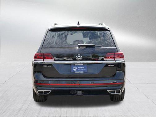 Deep Black Pearl 2022 Volkswagen Atlas 3.6L SEL Premium