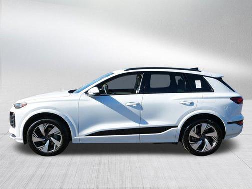 2025 Audi Q6 e-tron Premium Plus quattro
