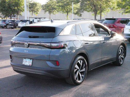 2023 Volkswagen ID.4 Pro
