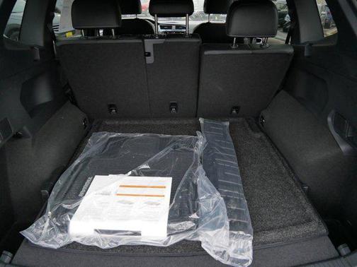 2024 Volkswagen Tiguan 2.0T SE R-Line Black 4MOTION