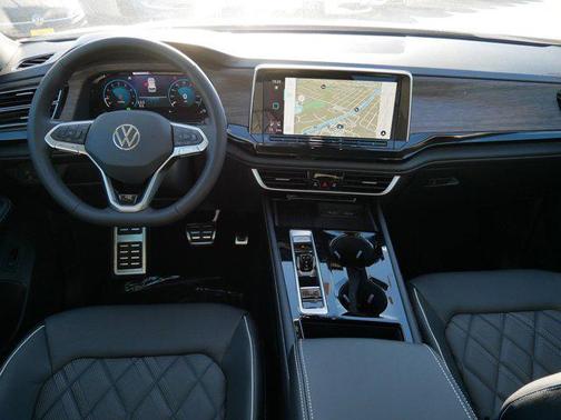 2026 Volkswagen Atlas 2.0T SEL Premium R-Line 4MOTION