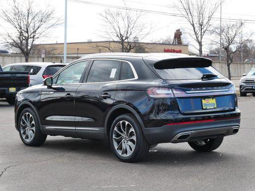 2022 Lincoln Nautilus Reserve