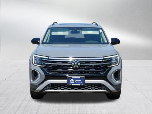 pure gray 2026 Volkswagen Atlas Peak Edition