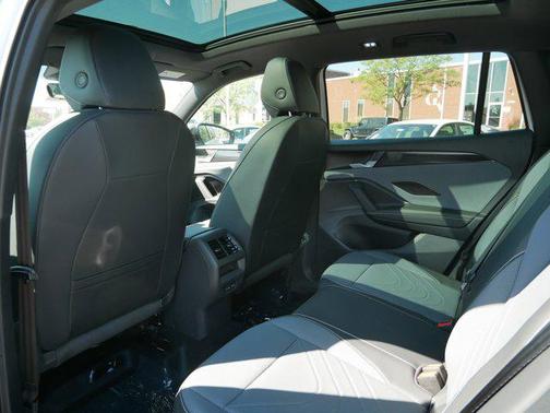 2025 Volkswagen Tiguan 2.0T SE R-Line Black 4MOTION