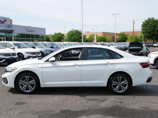 2024 Volkswagen Jetta 1.5T SE