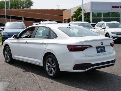 2024 Volkswagen Jetta 1.5T SE