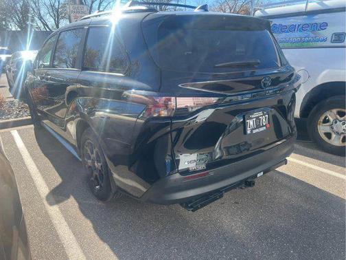 2025 Toyota Sienna Woodland Edition