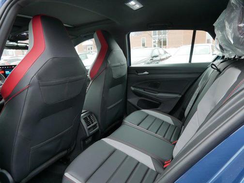 2026 Volkswagen Golf GTI 2.0T SE DSG