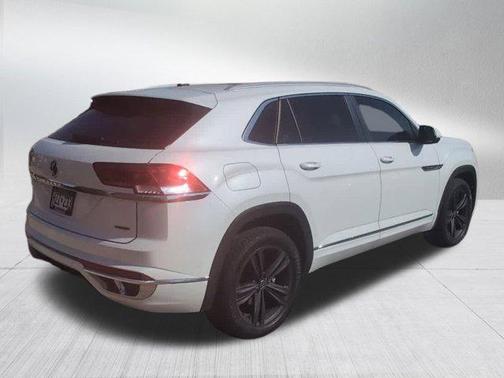 2022 Volkswagen Atlas Cross Sport 3.6L V6 SEL R-Line