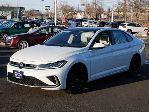 2025 Volkswagen Jetta 1.5T SE